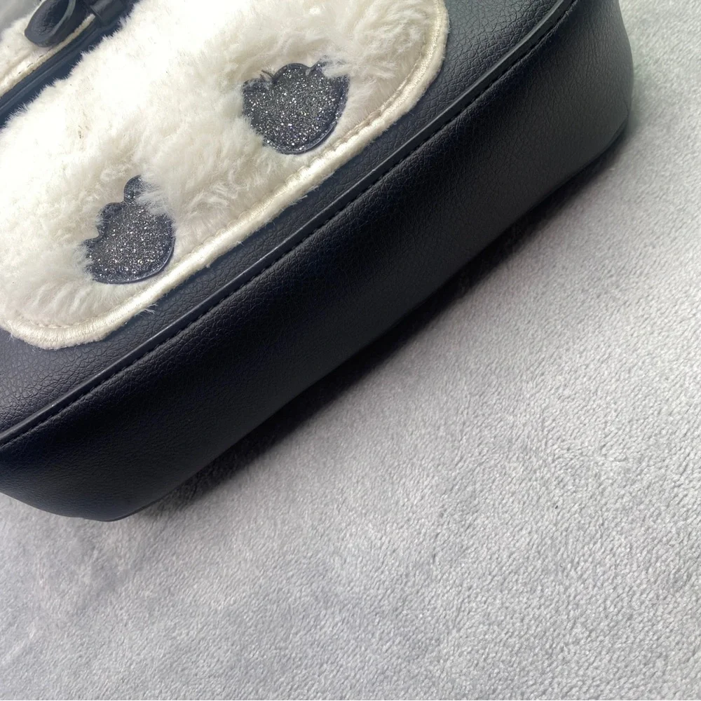 Betsey Johnson Penguin Crossbody Bag - Picture 7 of 11